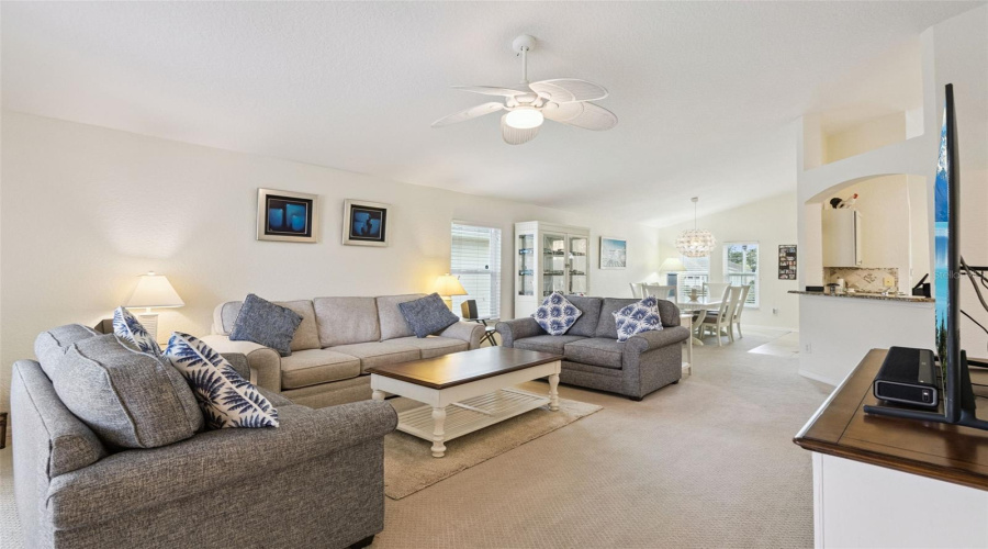 DAVENPORT, Florida 33897, 4 Bedrooms Bedrooms, ,2 BathroomsBathrooms,Residential,For Sale,BIRKDALE,0,MFRS5140605