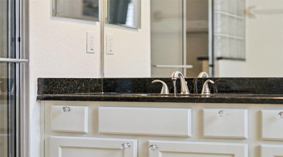 DAVENPORT, Florida 33897, 4 Bedrooms Bedrooms, ,2 BathroomsBathrooms,Residential,For Sale,BIRKDALE,0,MFRS5140605