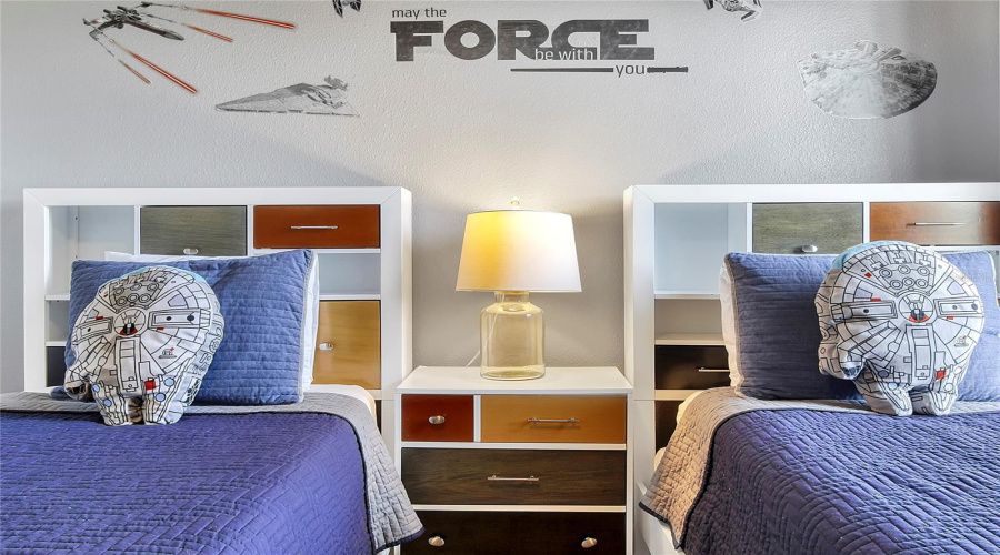 DAVENPORT, Florida 33896, 6 Bedrooms Bedrooms, ,6 BathroomsBathrooms,Residential,For Sale,MOON VALLEY,0,MFRO6393737