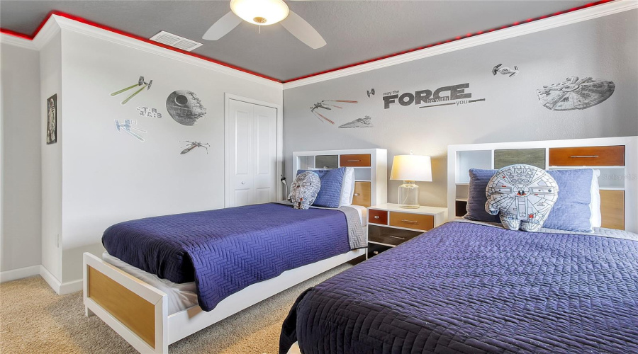 DAVENPORT, Florida 33896, 6 Bedrooms Bedrooms, ,6 BathroomsBathrooms,Residential,For Sale,MOON VALLEY,0,MFRO6393737