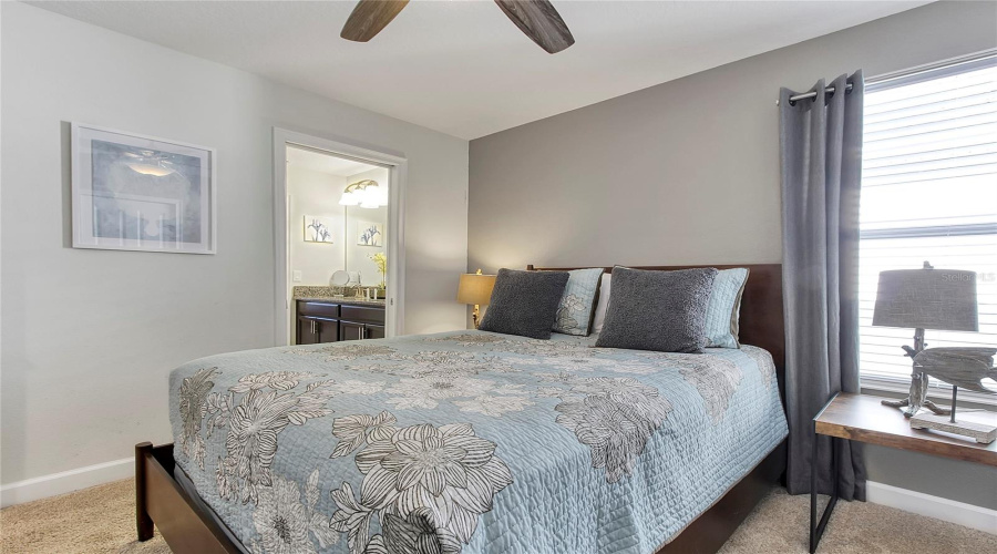 DAVENPORT, Florida 33896, 6 Bedrooms Bedrooms, ,6 BathroomsBathrooms,Residential,For Sale,MOON VALLEY,0,MFRO6393737