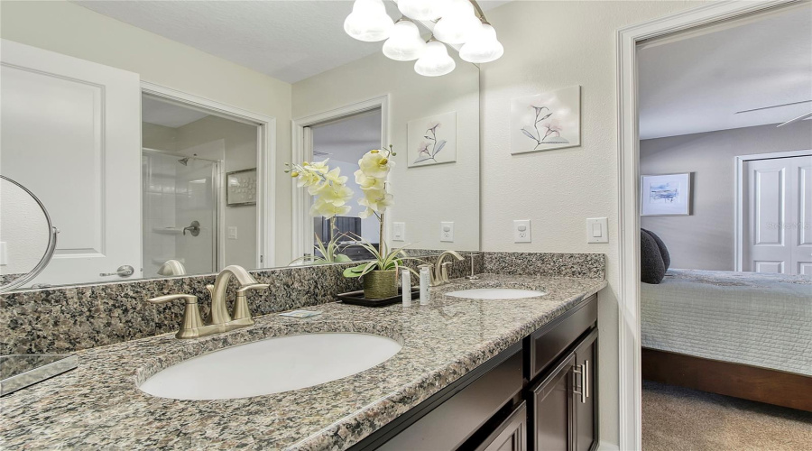 DAVENPORT, Florida 33896, 6 Bedrooms Bedrooms, ,6 BathroomsBathrooms,Residential,For Sale,MOON VALLEY,0,MFRO6393737