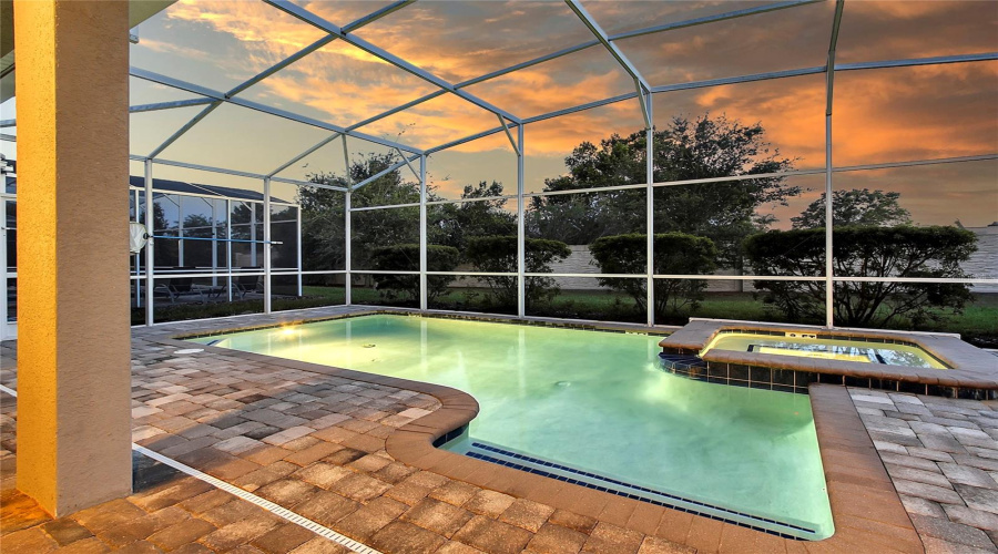 DAVENPORT, Florida 33896, 6 Bedrooms Bedrooms, ,6 BathroomsBathrooms,Residential,For Sale,MOON VALLEY,0,MFRO6393737