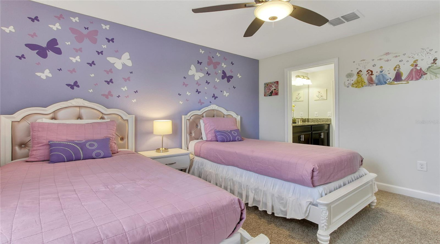 DAVENPORT, Florida 33896, 6 Bedrooms Bedrooms, ,6 BathroomsBathrooms,Residential,For Sale,MOON VALLEY,0,MFRO6393737