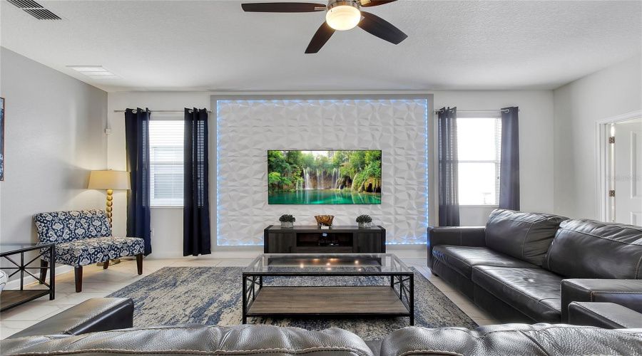 DAVENPORT, Florida 33896, 6 Bedrooms Bedrooms, ,6 BathroomsBathrooms,Residential,For Sale,MOON VALLEY,0,MFRO6393737