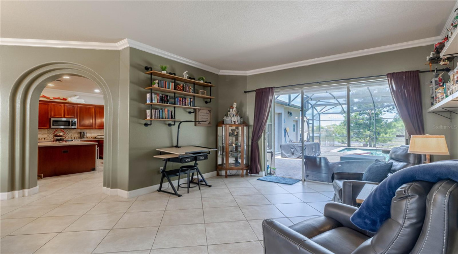 Stunning archway into kitchen and living room