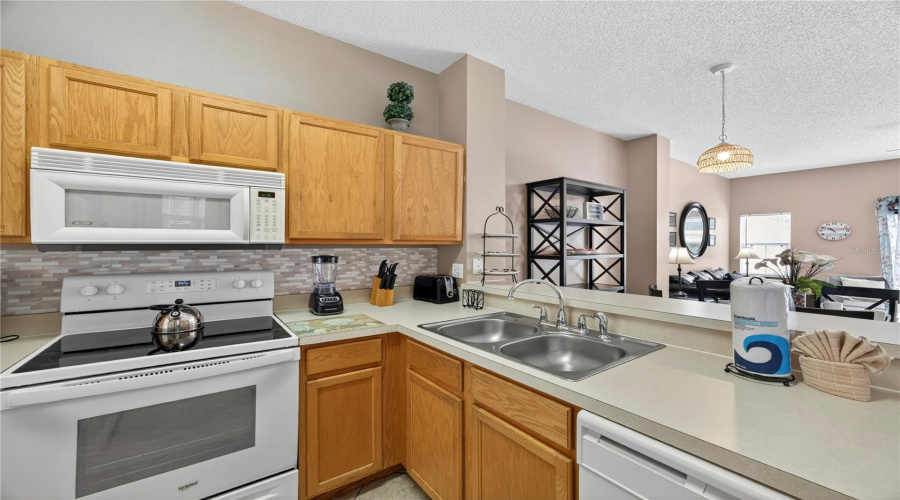 KISSIMMEE, Florida 34746, 3 Bedrooms Bedrooms, ,2 BathroomsBathrooms,Residential,For Sale,POMPANO BEACH,0,MFRS5135161