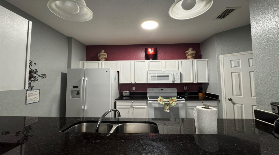 KISSIMMEE, Florida 34747, 3 Bedrooms Bedrooms, ,2 BathroomsBathrooms,Residential,For Sale,ALMATON,0,MFRS5146674