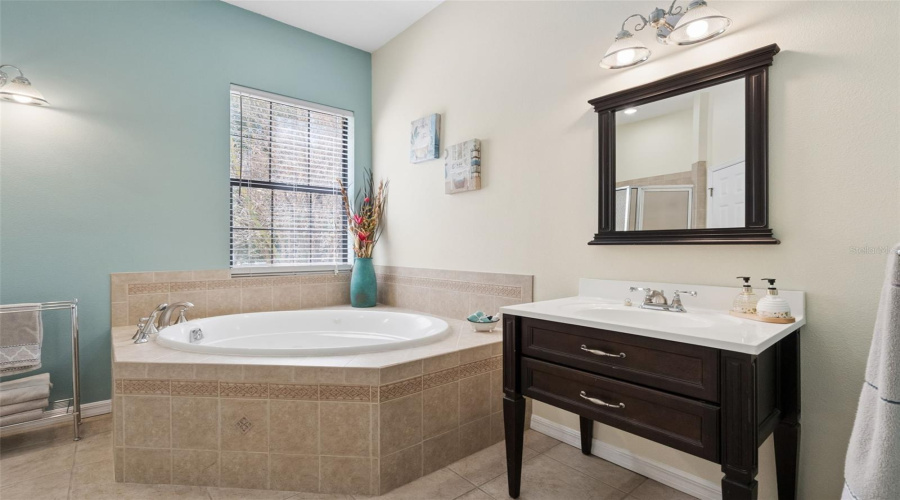 KISSIMMEE, Florida 34747, 4 Bedrooms Bedrooms, ,3 BathroomsBathrooms,Residential,For Sale,NATURES HAMMOCK,0,MFRS5145910