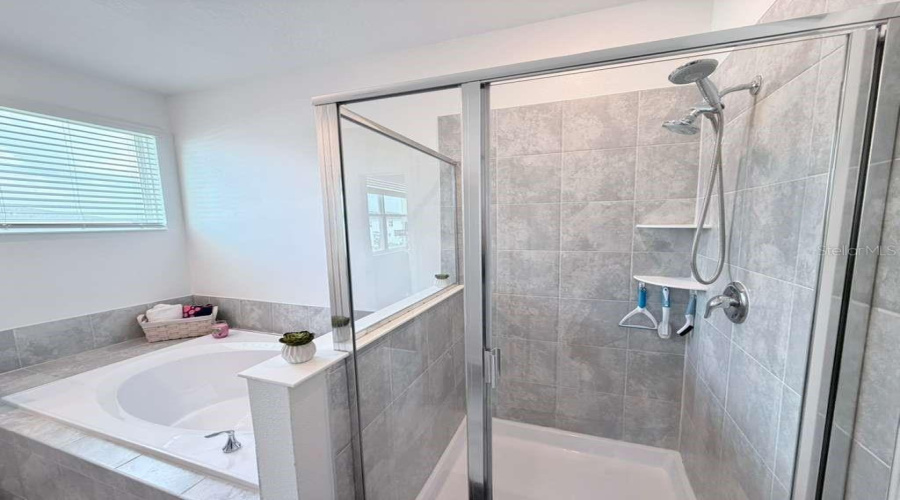 DAVENPORT, Florida 33896, 3 Bedrooms Bedrooms, ,2 BathroomsBathrooms,Residential,For Sale,BOGEY,0,MFRS5146574