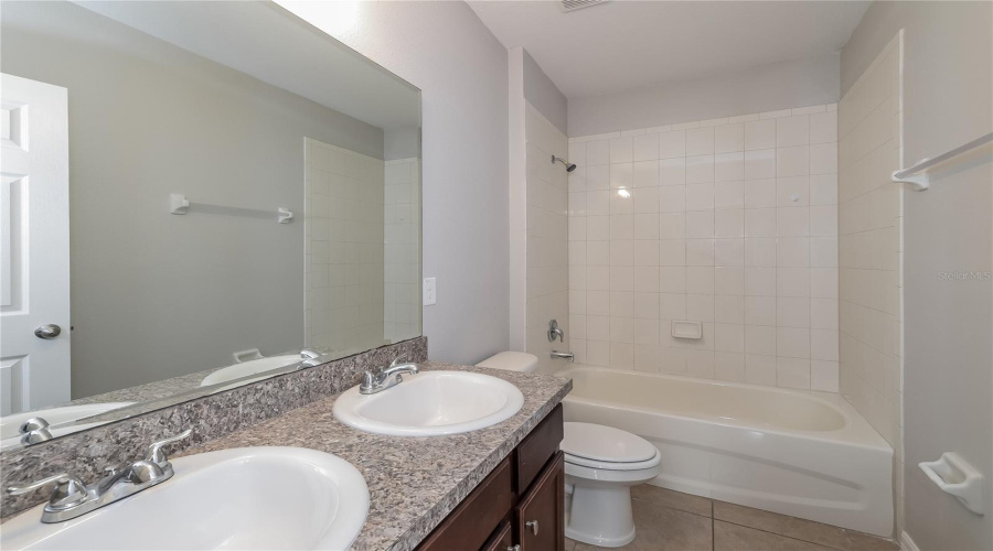 DAVENPORT, Florida 33837, 3 Bedrooms Bedrooms, ,2 BathroomsBathrooms,Residential,For Sale,VITORIA,0,MFRC7523978