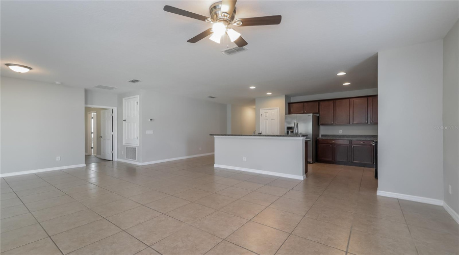 DAVENPORT, Florida 33837, 3 Bedrooms Bedrooms, ,2 BathroomsBathrooms,Residential,For Sale,VITORIA,0,MFRC7523978