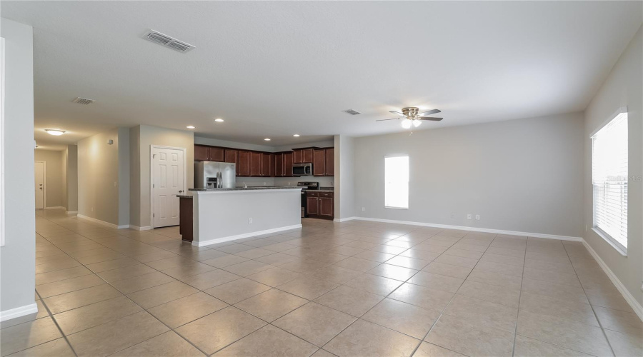 DAVENPORT, Florida 33837, 3 Bedrooms Bedrooms, ,2 BathroomsBathrooms,Residential,For Sale,VITORIA,0,MFRC7523978