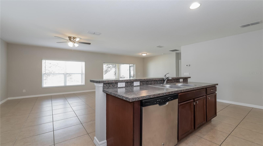 DAVENPORT, Florida 33837, 3 Bedrooms Bedrooms, ,2 BathroomsBathrooms,Residential,For Sale,VITORIA,0,MFRC7523978