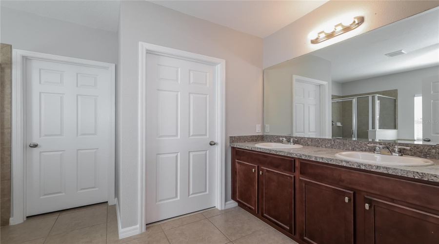 DAVENPORT, Florida 33837, 3 Bedrooms Bedrooms, ,2 BathroomsBathrooms,Residential,For Sale,VITORIA,0,MFRC7523978