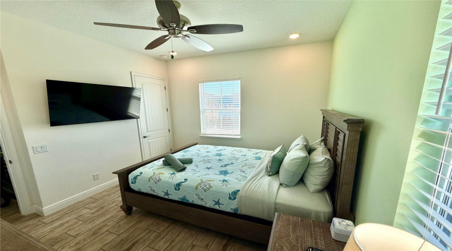 KISSIMMEE, Florida 34747, 4 Bedrooms Bedrooms, ,4 BathroomsBathrooms,Residential,For Sale,KNEE DEEP,0,MFRO6393521