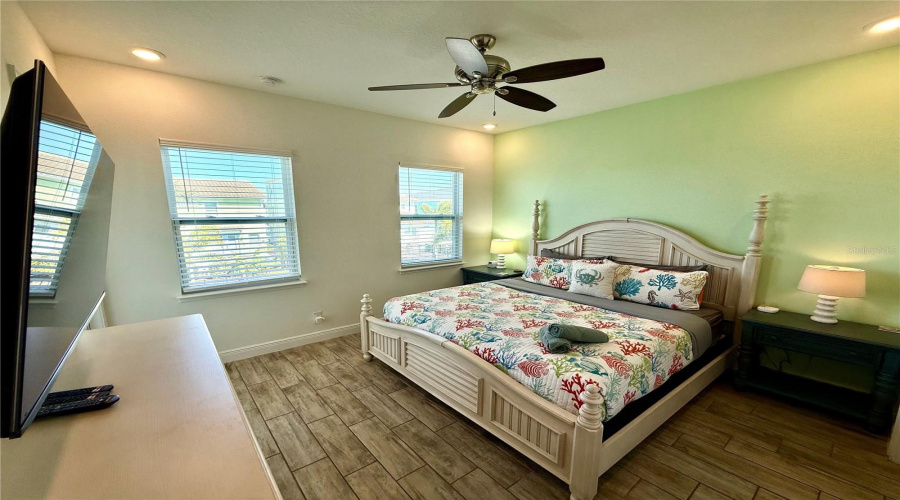 KISSIMMEE, Florida 34747, 4 Bedrooms Bedrooms, ,4 BathroomsBathrooms,Residential,For Sale,KNEE DEEP,0,MFRO6393521