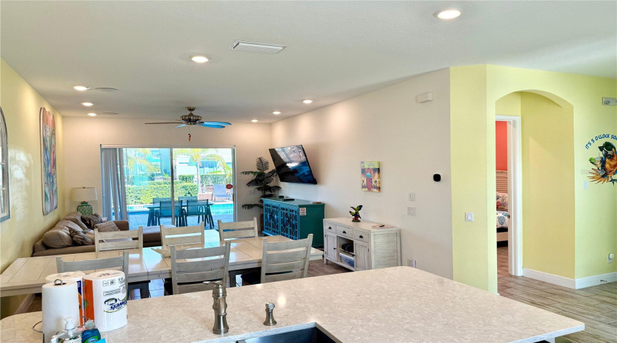 KISSIMMEE, Florida 34747, 4 Bedrooms Bedrooms, ,4 BathroomsBathrooms,Residential,For Sale,KNEE DEEP,0,MFRO6393521