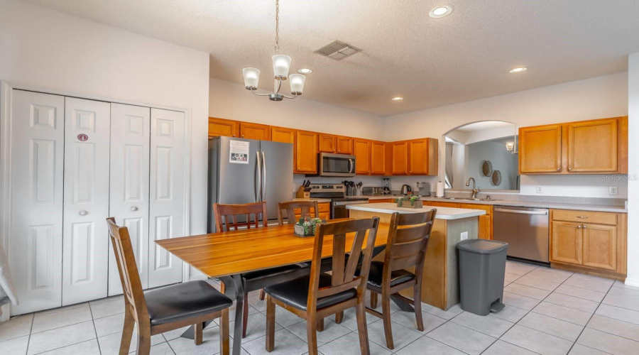 KISSIMMEE, Florida 34747, 7 Bedrooms Bedrooms, ,4 BathroomsBathrooms,Residential,For Sale,SUNRISE KEY,0,MFRO6388410