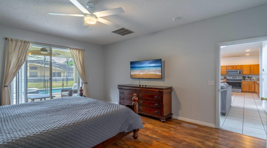 KISSIMMEE, Florida 34747, 7 Bedrooms Bedrooms, ,4 BathroomsBathrooms,Residential,For Sale,SUNRISE KEY,0,MFRO6388410