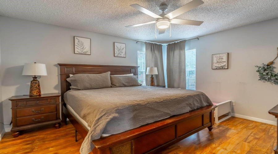 KISSIMMEE, Florida 34747, 7 Bedrooms Bedrooms, ,4 BathroomsBathrooms,Residential,For Sale,SUNRISE KEY,0,MFRO6388410