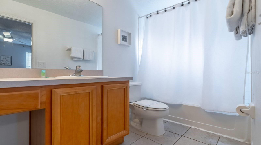 KISSIMMEE, Florida 34747, 7 Bedrooms Bedrooms, ,4 BathroomsBathrooms,Residential,For Sale,SUNRISE KEY,0,MFRO6388410