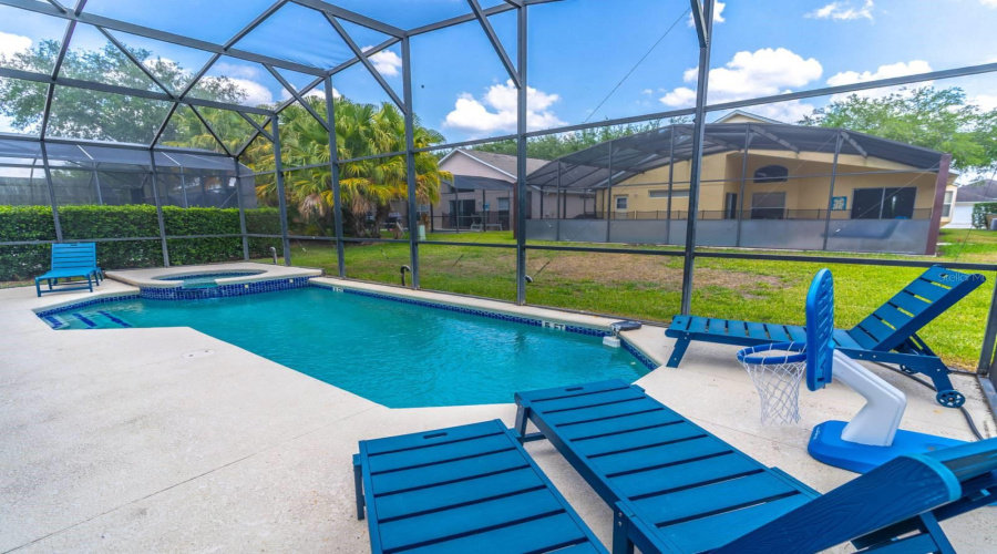 KISSIMMEE, Florida 34747, 7 Bedrooms Bedrooms, ,4 BathroomsBathrooms,Residential,For Sale,SUNRISE KEY,0,MFRO6388410