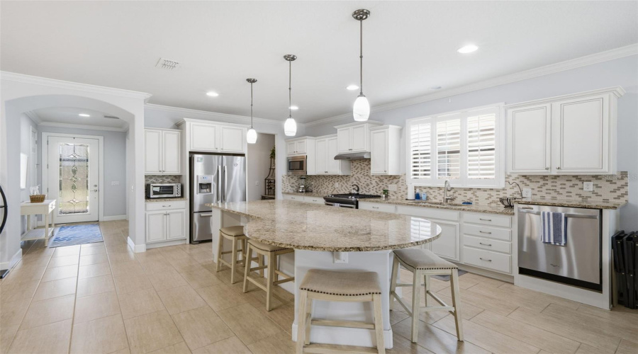 DAVENPORT, Florida 33837, 2 Bedrooms Bedrooms, ,2 BathroomsBathrooms,Residential,For Sale,CASTELLON,0,MFRS5146479