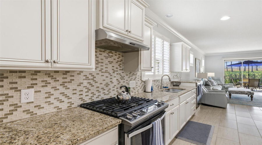 DAVENPORT, Florida 33837, 2 Bedrooms Bedrooms, ,2 BathroomsBathrooms,Residential,For Sale,CASTELLON,0,MFRS5146479