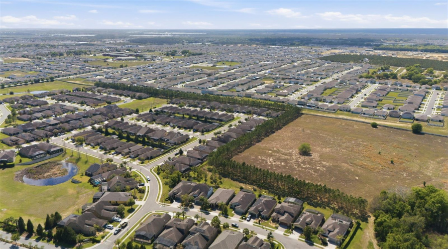 DAVENPORT, Florida 33837, 2 Bedrooms Bedrooms, ,2 BathroomsBathrooms,Residential,For Sale,CASTELLON,0,MFRS5146479