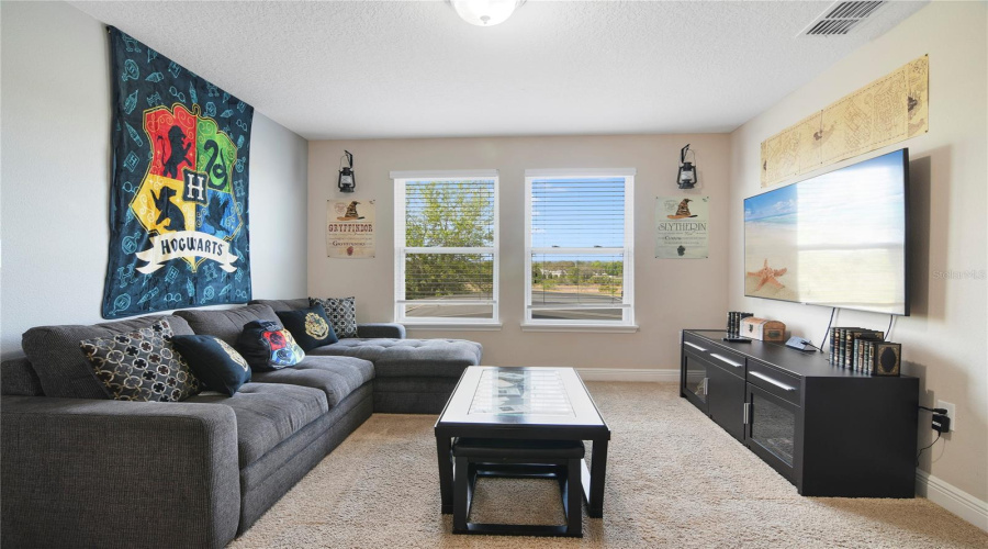 DAVENPORT, Florida 33837, 6 Bedrooms Bedrooms, ,5 BathroomsBathrooms,Residential,For Sale,OAKTREE,0,MFRO6393813