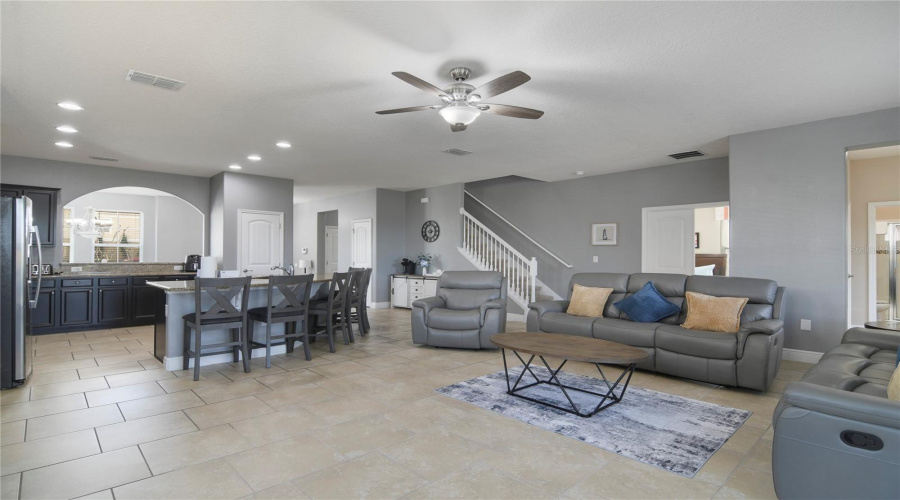 DAVENPORT, Florida 33837, 6 Bedrooms Bedrooms, ,5 BathroomsBathrooms,Residential,For Sale,OAKTREE,0,MFRO6393813