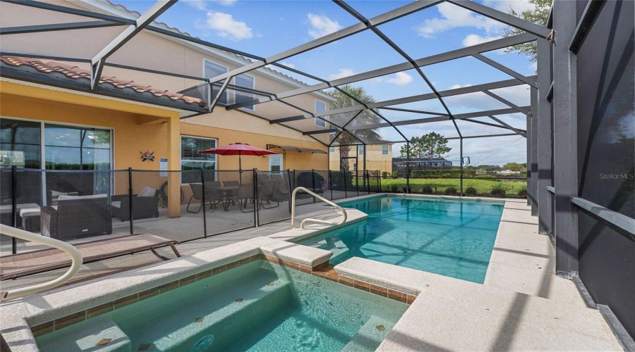 DAVENPORT, Florida 33837, 6 Bedrooms Bedrooms, ,5 BathroomsBathrooms,Residential,For Sale,OAKTREE,0,MFRO6393813