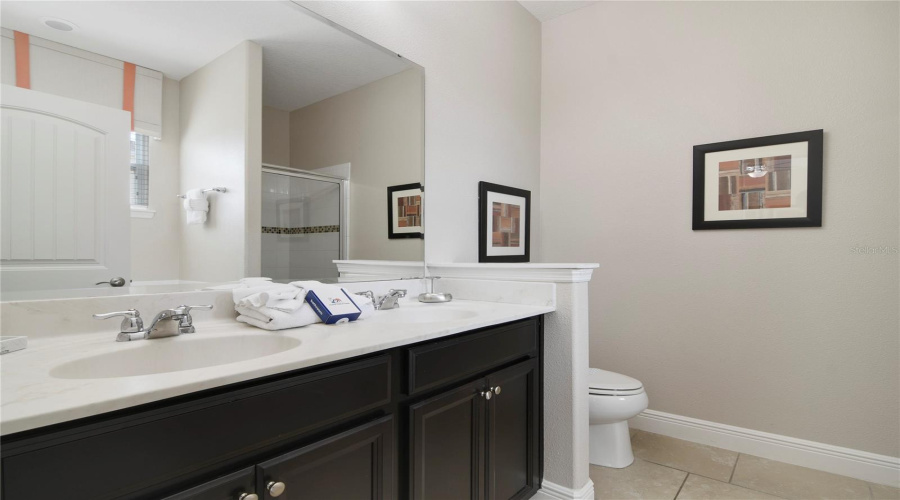 DAVENPORT, Florida 33837, 6 Bedrooms Bedrooms, ,5 BathroomsBathrooms,Residential,For Sale,OAKTREE,0,MFRO6393813