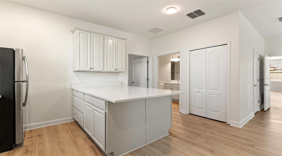 DAVENPORT, Florida 33896, 6 Bedrooms Bedrooms, ,4 BathroomsBathrooms,Residential,For Sale,PALMETTO DUNES,0,MFRS5146694