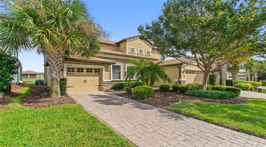 DAVENPORT, Florida 33896, 6 Bedrooms Bedrooms, ,4 BathroomsBathrooms,Residential,For Sale,PALMETTO DUNES,0,MFRS5146694