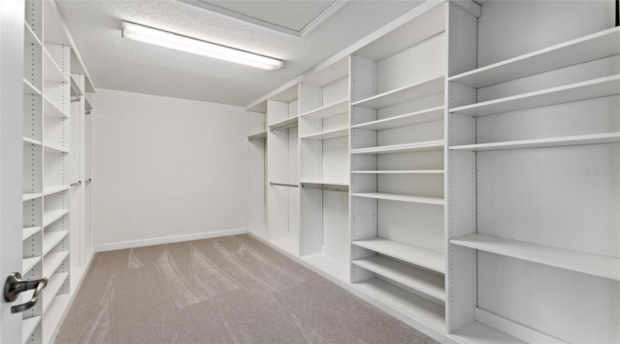 DAVENPORT, Florida 33896, 6 Bedrooms Bedrooms, ,4 BathroomsBathrooms,Residential,For Sale,PALMETTO DUNES,0,MFRS5146694