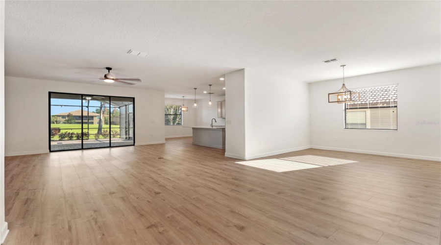 DAVENPORT, Florida 33896, 6 Bedrooms Bedrooms, ,4 BathroomsBathrooms,Residential,For Sale,PALMETTO DUNES,0,MFRS5146694