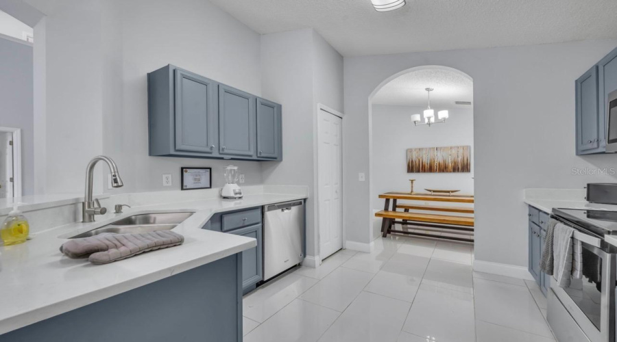 KISSIMMEE, Florida 34746, 5 Bedrooms Bedrooms, ,3 BathroomsBathrooms,Residential,For Sale,MADIERA BEACH,0,MFRO6394444