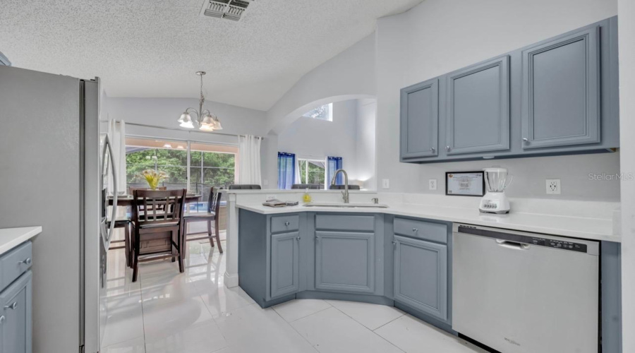 KISSIMMEE, Florida 34746, 5 Bedrooms Bedrooms, ,3 BathroomsBathrooms,Residential,For Sale,MADIERA BEACH,0,MFRO6394444