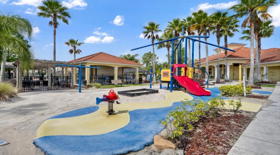 KISSIMMEE, Florida 34746, 5 Bedrooms Bedrooms, ,3 BathroomsBathrooms,Residential,For Sale,MADIERA BEACH,0,MFRO6394444