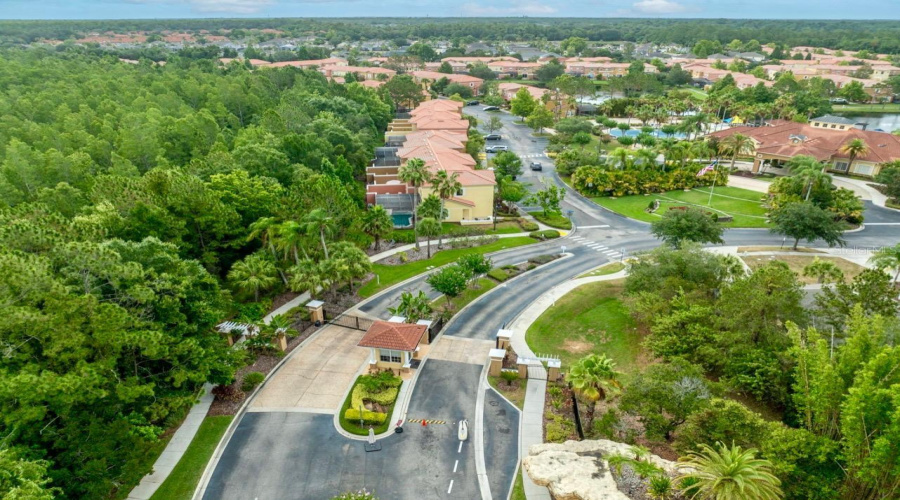 KISSIMMEE, Florida 34746, 5 Bedrooms Bedrooms, ,3 BathroomsBathrooms,Residential,For Sale,MADIERA BEACH,0,MFRO6394444