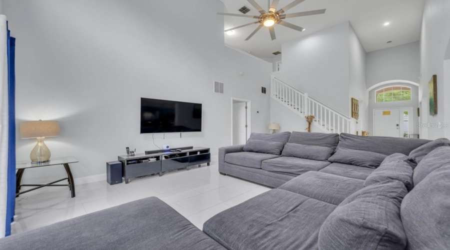 KISSIMMEE, Florida 34746, 5 Bedrooms Bedrooms, ,3 BathroomsBathrooms,Residential,For Sale,MADIERA BEACH,0,MFRO6394444