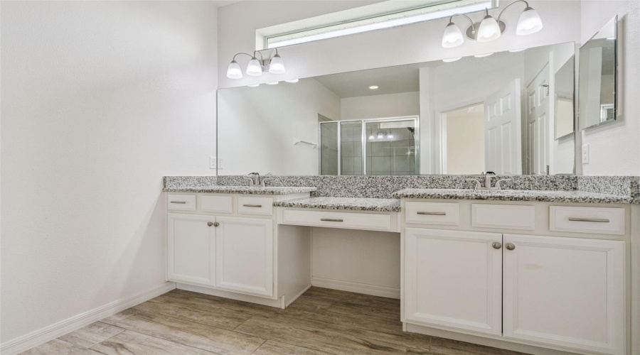 DAVENPORT, Florida 33837, 3 Bedrooms Bedrooms, ,2 BathroomsBathrooms,Residential,For Sale,PESCARA AVE,0,MFRG5110224