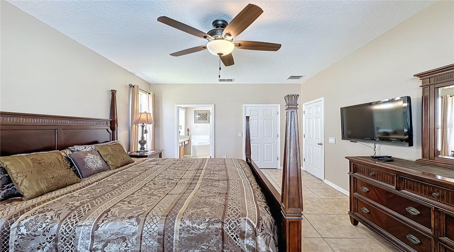 DAVENPORT, Florida 33837, 6 Bedrooms Bedrooms, ,5 BathroomsBathrooms,Residential,For Sale,ROSSO,0,MFRS5126388