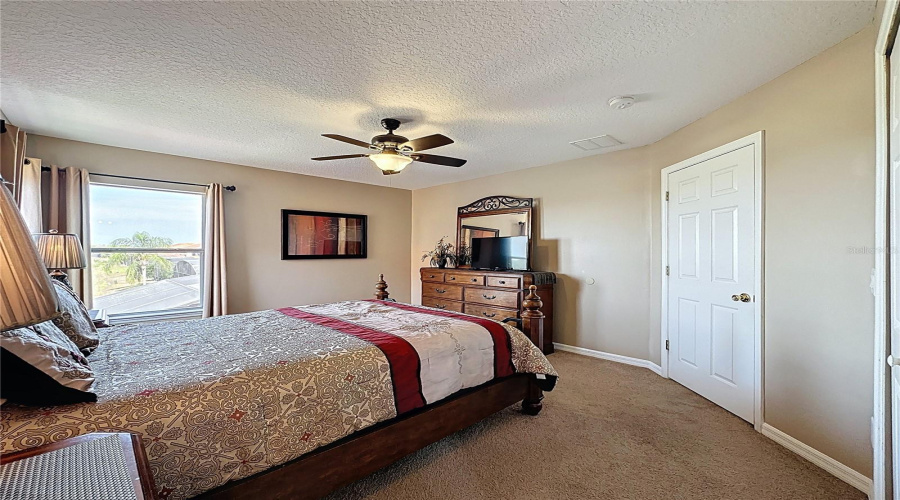 DAVENPORT, Florida 33837, 6 Bedrooms Bedrooms, ,5 BathroomsBathrooms,Residential,For Sale,ROSSO,0,MFRS5126388