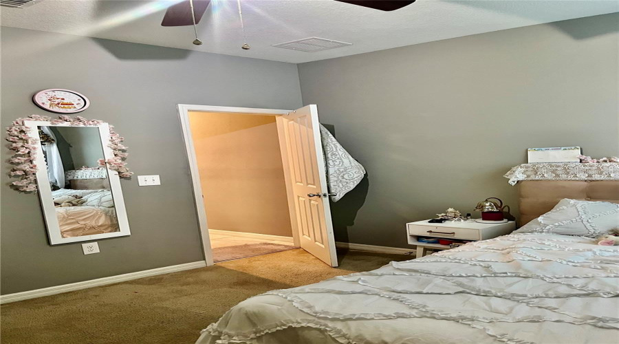 KISSIMMEE, Florida 34746, 4 Bedrooms Bedrooms, ,2 BathroomsBathrooms,Residential,For Sale,BOATING,0,MFRS5146545