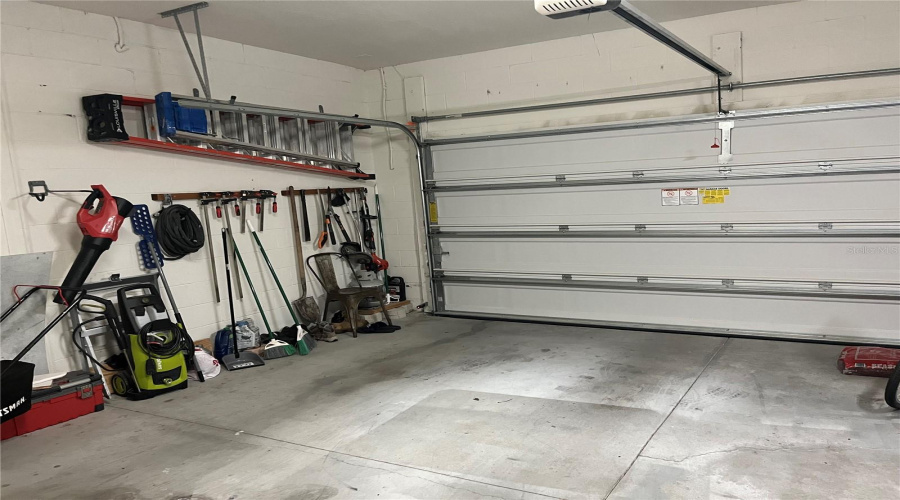 KISSIMMEE, Florida 34746, 4 Bedrooms Bedrooms, ,2 BathroomsBathrooms,Residential,For Sale,BOATING,0,MFRS5146545