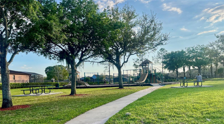 KISSIMMEE, Florida 34746, 4 Bedrooms Bedrooms, ,2 BathroomsBathrooms,Residential,For Sale,BOATING,0,MFRS5146545