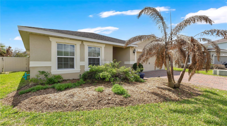DAVENPORT, Florida 33837, 5 Bedrooms Bedrooms, ,3 BathroomsBathrooms,Residential,For Sale,WHIRLAWAY,0,MFRO6393311